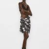 Frame-denim Printed Sarong -- Faded Noir Multi