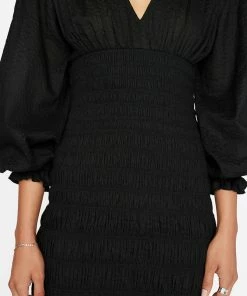 Budget 👍 Frame-denim 👩 Women V-Neck Smocked 👗 Dress -- Noir 🎉 8 Frame-denim Women V-Neck Smocked Dress -- Noir