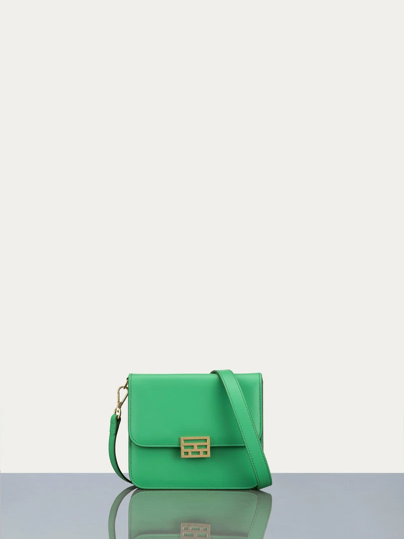 Brand new ๐ Frame-denim Le Signature Mini -- Grass Green ๐ฉ Women ๐ 1 Frame-denim Le Signature Mini -- Grass Green Women