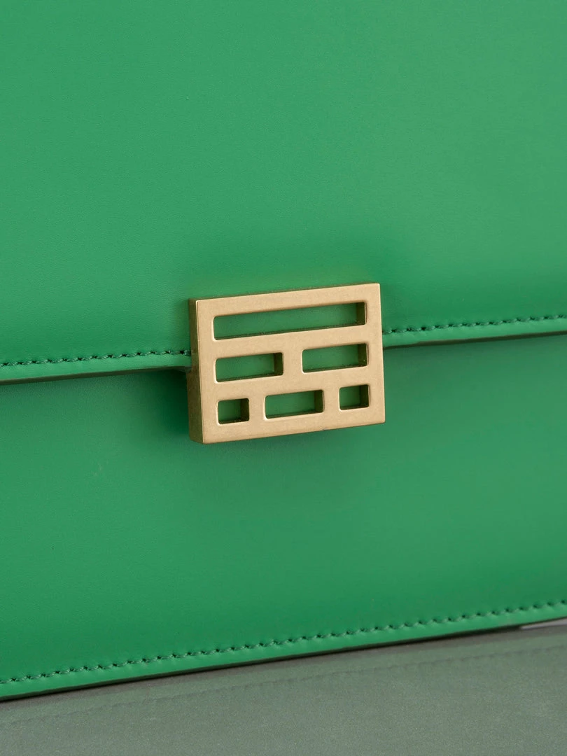 Brand new ๐ Frame-denim Le Signature Mini -- Grass Green ๐ฉ Women ๐ 3 Frame-denim Le Signature Mini -- Grass Green Women