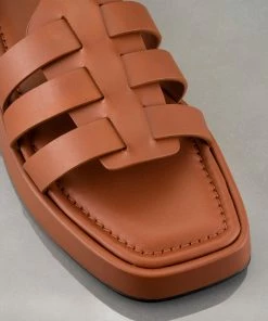 Frame-denim Le Fisherman Sandal -- Tobacco